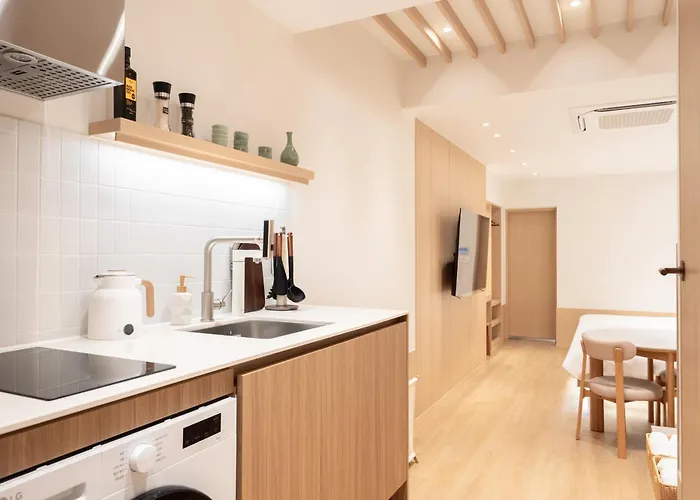 5 Minutes From Station, Free Luggage Storage, Private Sauna, Private For 4 People, Couples And Friends Appartement Busan
