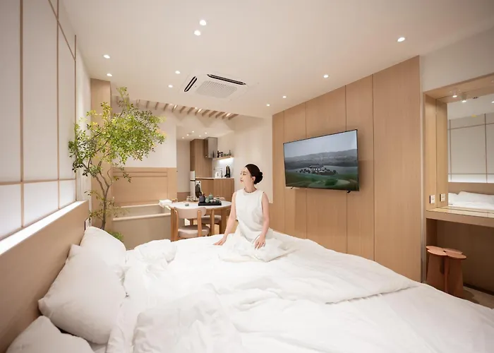 5 Minutes From Station, Free Luggage Storage, Private Sauna, Private For 4 People, Couples And Friends *
