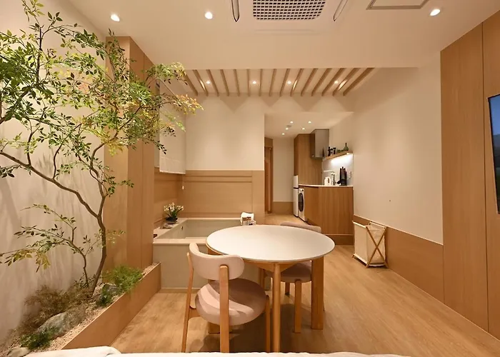 5 Minutes From Station, Free Luggage Storage, Private Sauna, Private For 4 People, Couples And Friends Appartement Busan